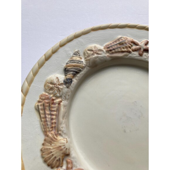 Waxcessories Nautical Seashell Raised Jar Candle Plate 7.25 inch Diameter - Picture 4 of 8
